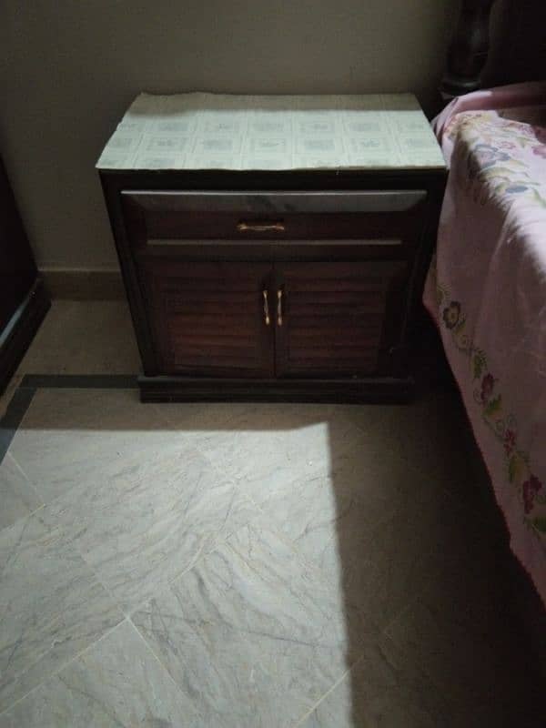 wooden bed with 2 side table 5