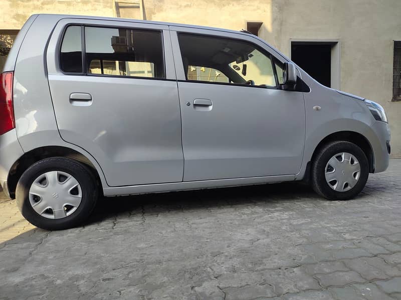 Suzuki Wagon R 2017 3