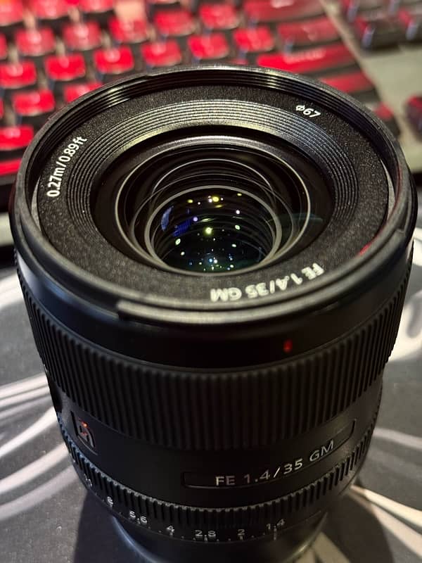 SONY 35mm 1.4 GM LENS FOR SALE IN EXCELLENT CONDITION 2