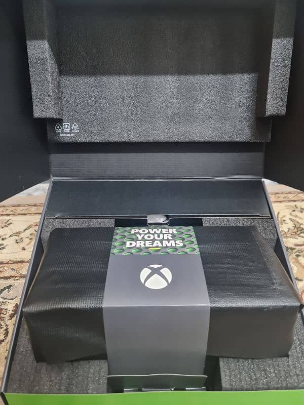 Xbox Series X 1 TB 3