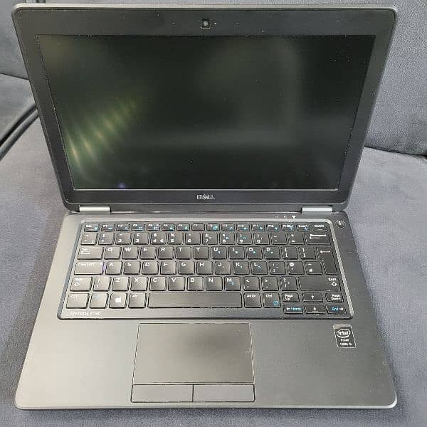 Dell Latitude E7250 1