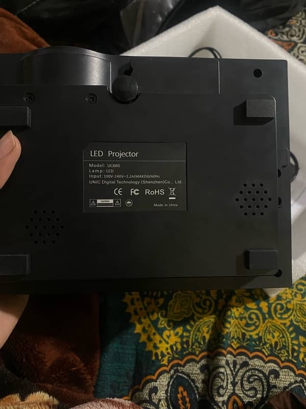 Projector Uc68s 3