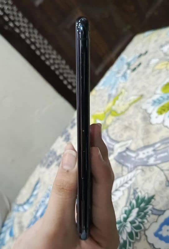 IPhone 11 pro max only msg on WhatsApp 03244863890 2