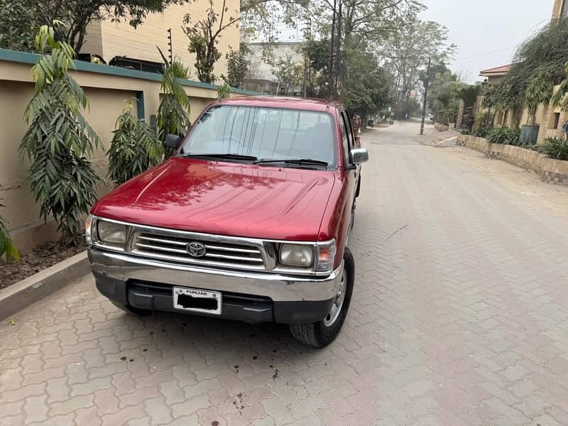 Toyota Hilux 1998 7