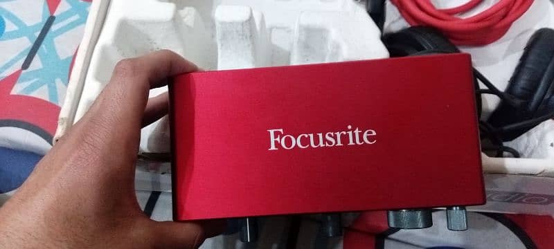 Focusrite 2i2 Studio Setup 3rd Gen Like New 10 by 10 2