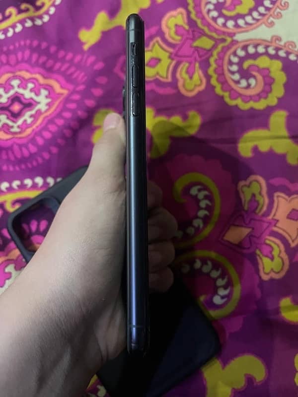 Apple iPhone 11 Pro Max PTA Approved 4