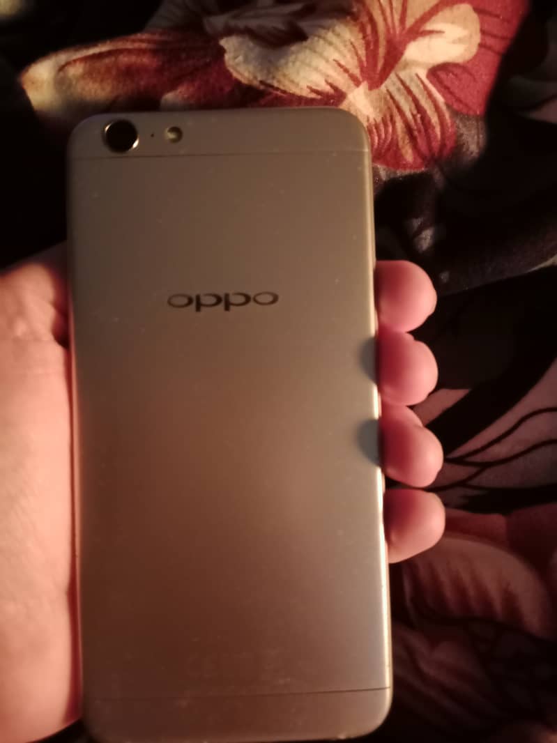 OPPO A57 4