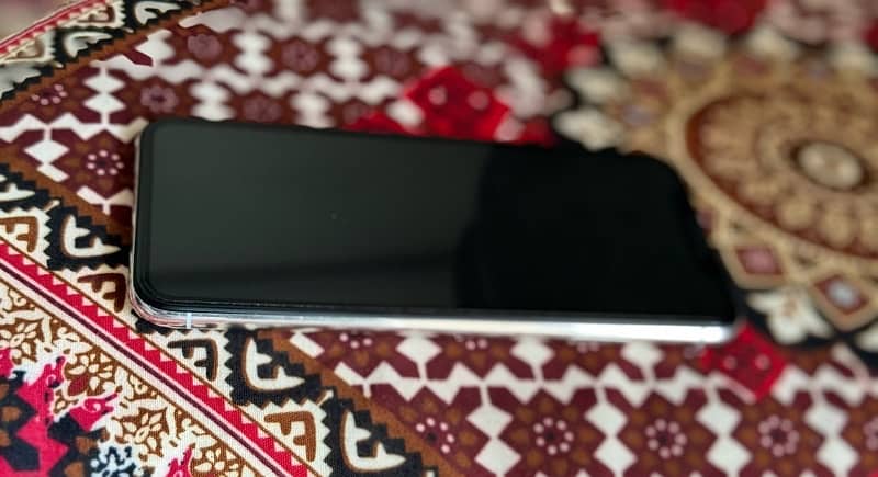 IPhone XS Max 256gb Non PTA 5