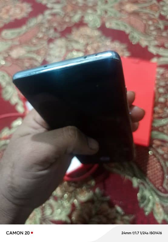 OnePlus 11R Red Add Ache se add parh le 11