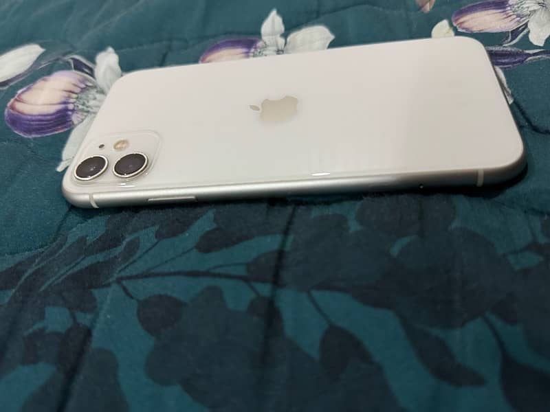 Iphone 11, 64Gb 1