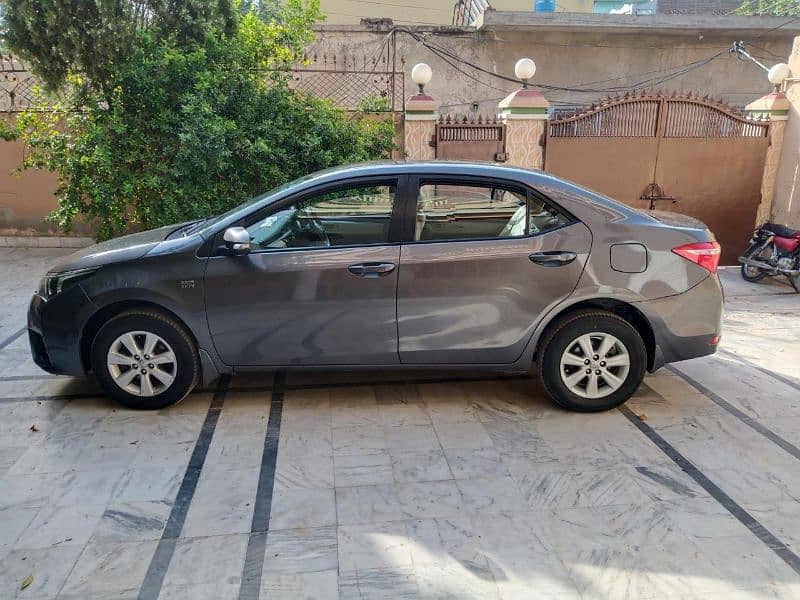 Toyota Corolla Altis 2017 1