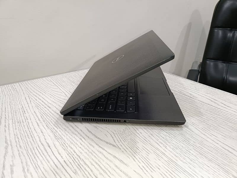 Dell Latitude 7330 core i5 12th gen 10 cores 13.3 inch 1080p ips 9