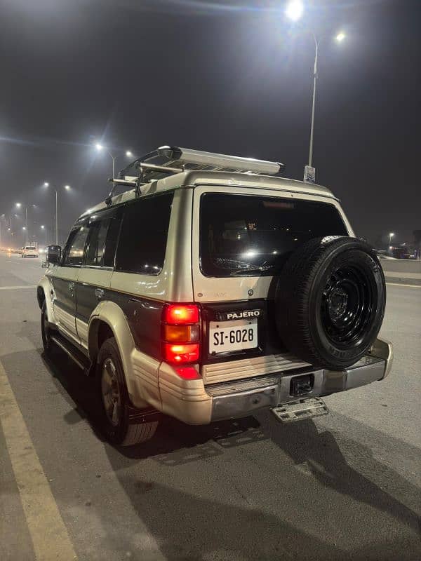 Mitsubishi Pajero 1994 3