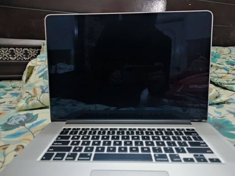 MacBook Pro 2015, 15 inch, Core i7, 16 GB Ram,  512 SSD, 2 GB Graphics 7