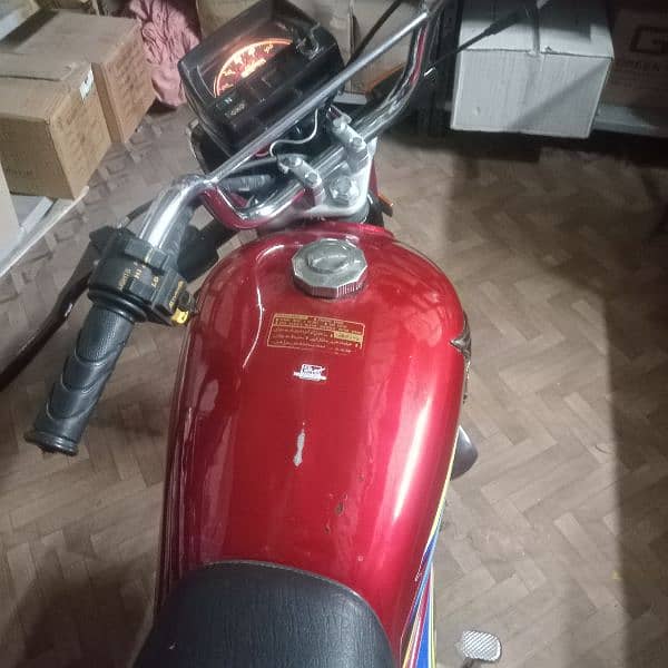 Honda CD 70 Karachi number excellent and original condition everything 2