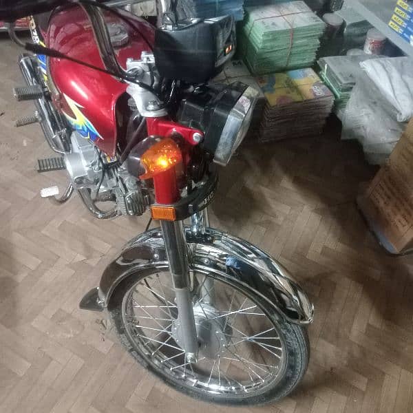 Honda CD 70 Karachi number excellent and original condition everything 5