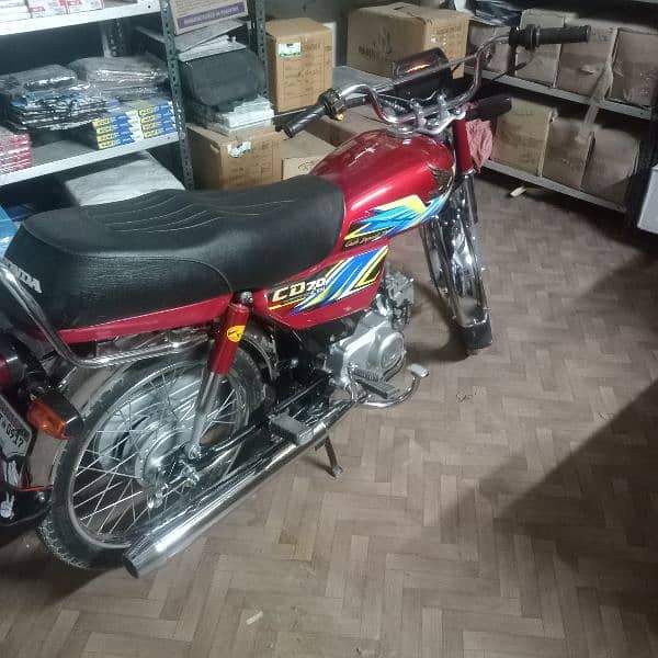 Honda CD 70 Karachi number excellent and original condition everything 6