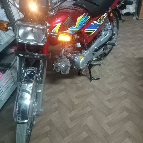 Honda CD 70 Karachi number excellent and original condition everything 8