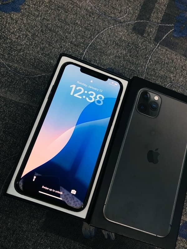 iphone 11pro max 64 gb single sim pta approved  with box factory unloc 0