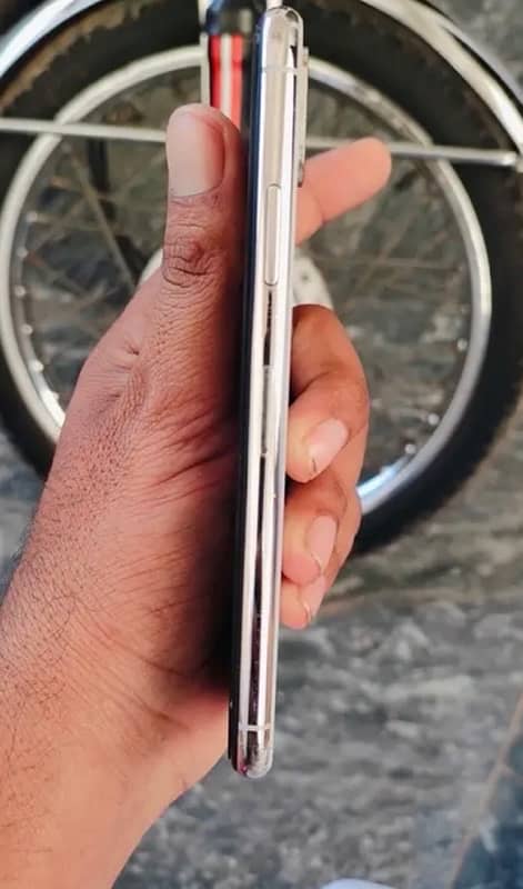 i phone X pta approved 256 gb 7