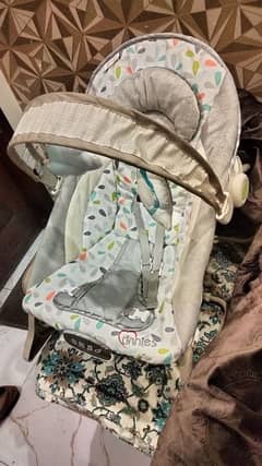 tinnies baby bouncer