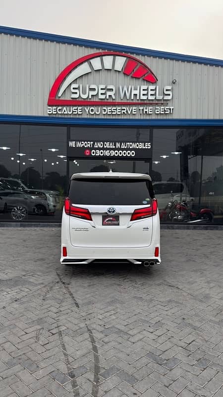 2019 Toyota Alphard Hybrid Executive Lounge S 3