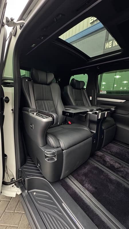 2019 Toyota Alphard Hybrid Executive Lounge S 4