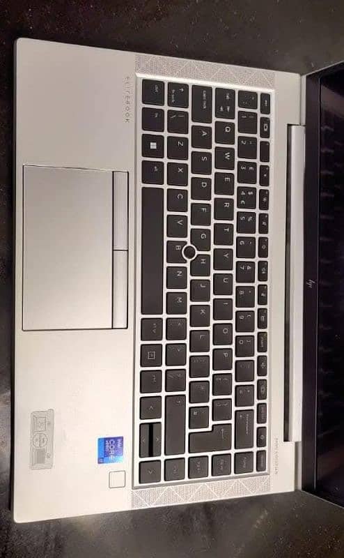 Model: HP Elitebook 840 G8 Evo Certified 6