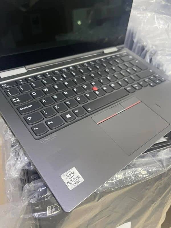 Aluminum Body   Lenovo Thinkpad "X1 Yoga" Silver Version 1