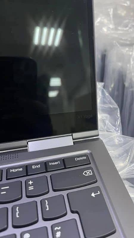 Aluminum Body   Lenovo Thinkpad "X1 Yoga" Silver Version 4