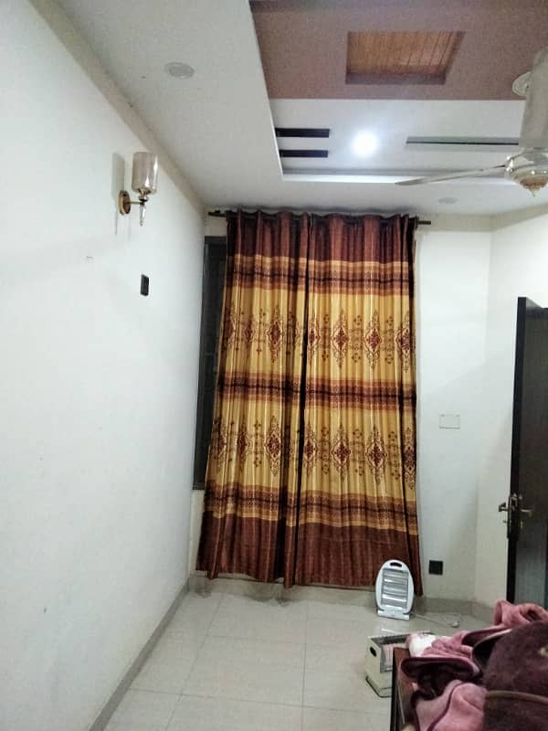 MIAN ESTATE OFFERS 5 MARLA UPPER PORTION FOR RENT FOR FAMILY NEAR ALLAHU CHOWK n PIA ROAD 6