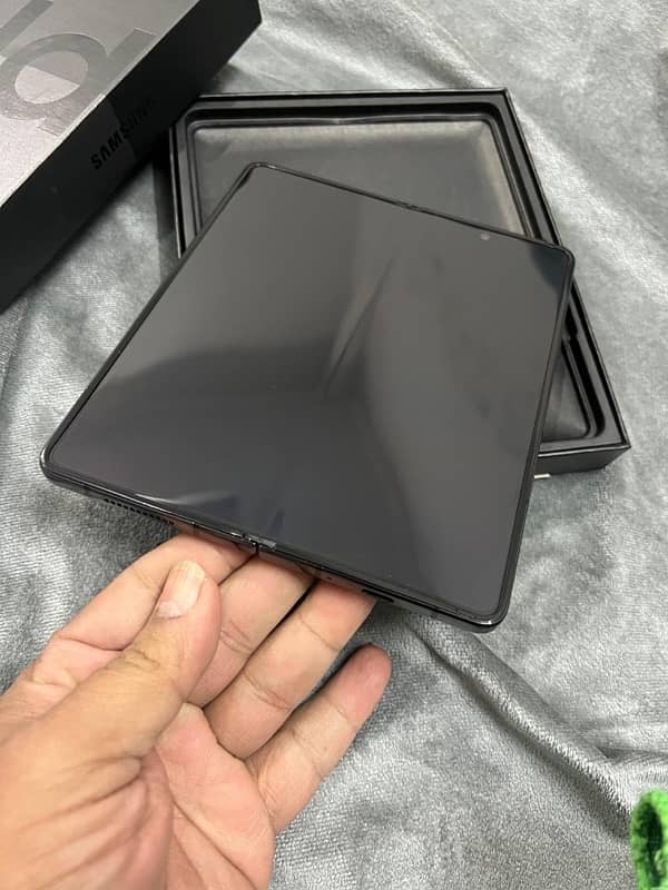 Samsung Galaxy Z Fold 4 10