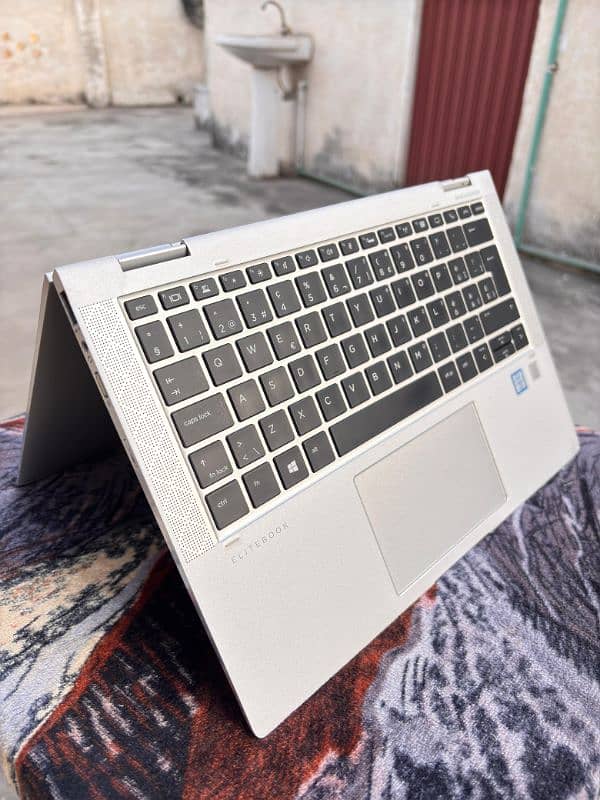 Hp EliteBook x360 1030 G3, i5 8th Gen 0