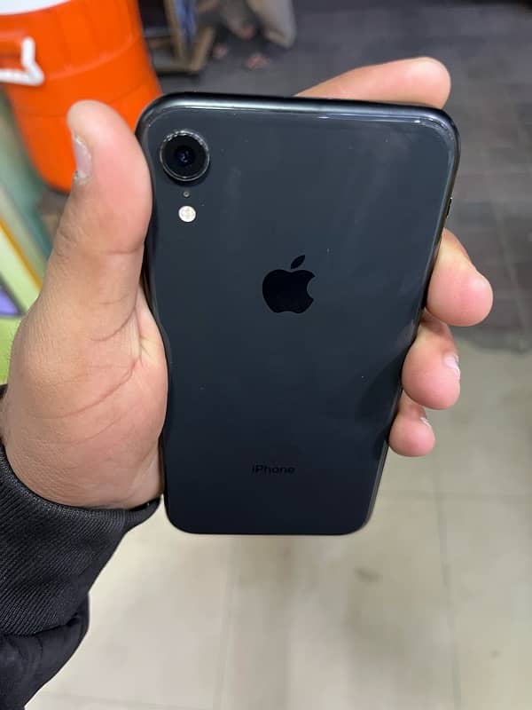 iphone xr factory unlocked 3