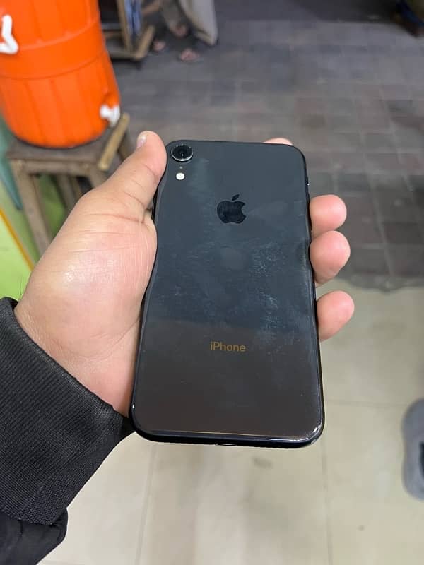 iphone xr factory unlocked 4