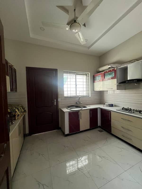 1 Kanal Brand New Upper Portion Available For Rent 7