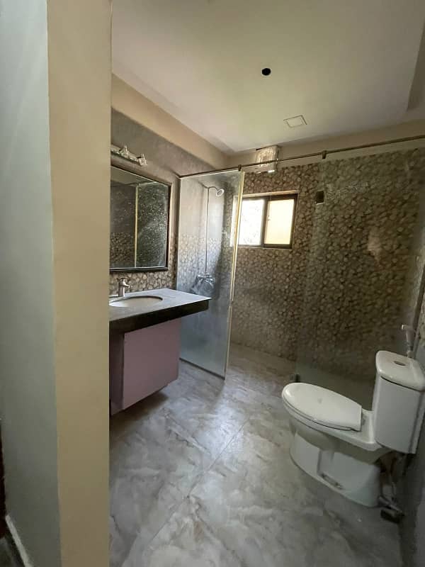 1 Kanal Beautiful Upper Portion Available For Rent Under Percent Original Pics 2