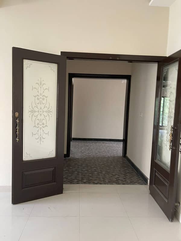 1 Kanal Beautiful Upper Portion Available For Rent Under Percent Original Pics 4