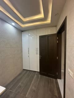 1 Kanal Beautiful Upper Portion Available For Rent