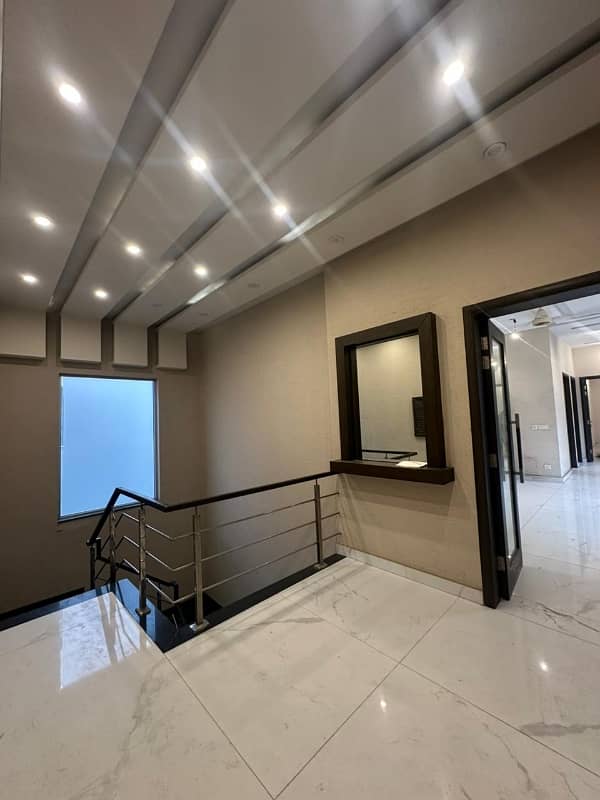 1 Kanal Beautiful Upper Portion Available For Rent 16