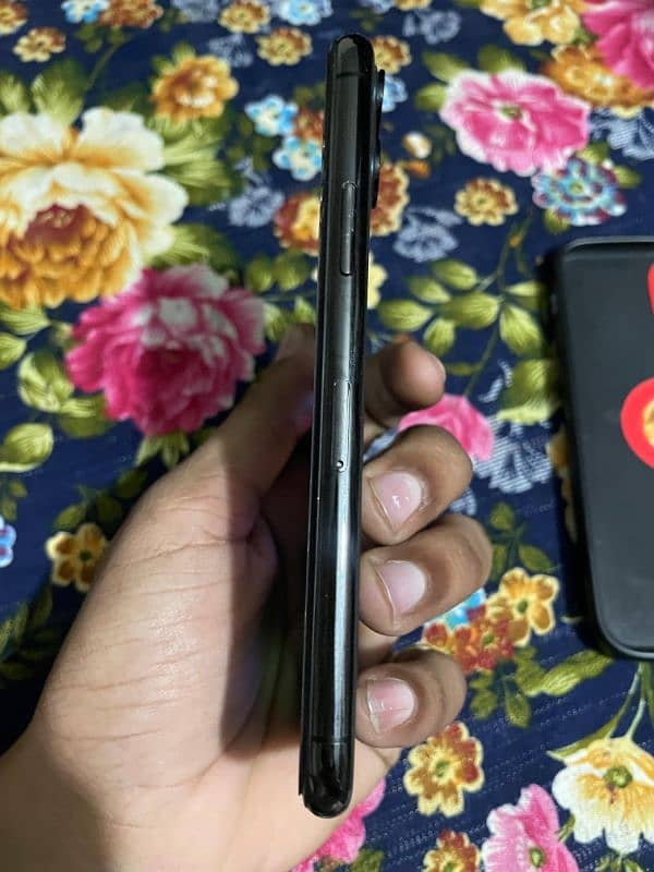 iphone 11 pro non pta 256 gb urgant sale 03080494285 1