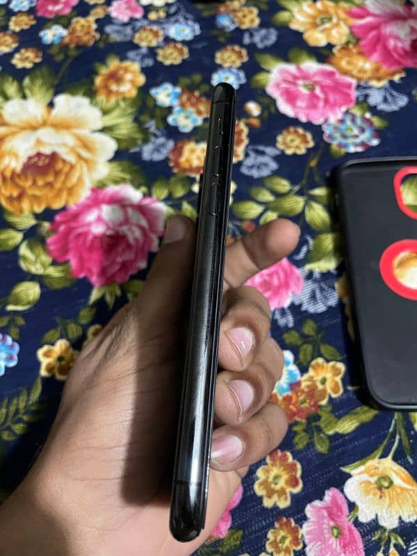 iphone 11 pro non pta 256 gb urgant sale 03080494285 3