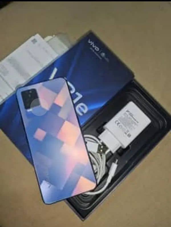 vivo v21e 8/128. 3