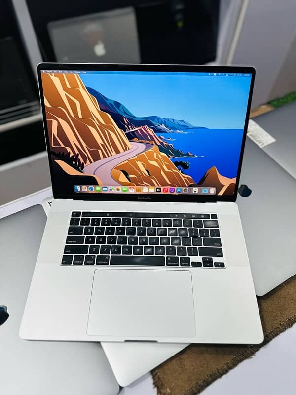 MAC PRO 16 (2019) CORE I7 (16/512GB) (4gb Graphics) A2141 WTS. 10