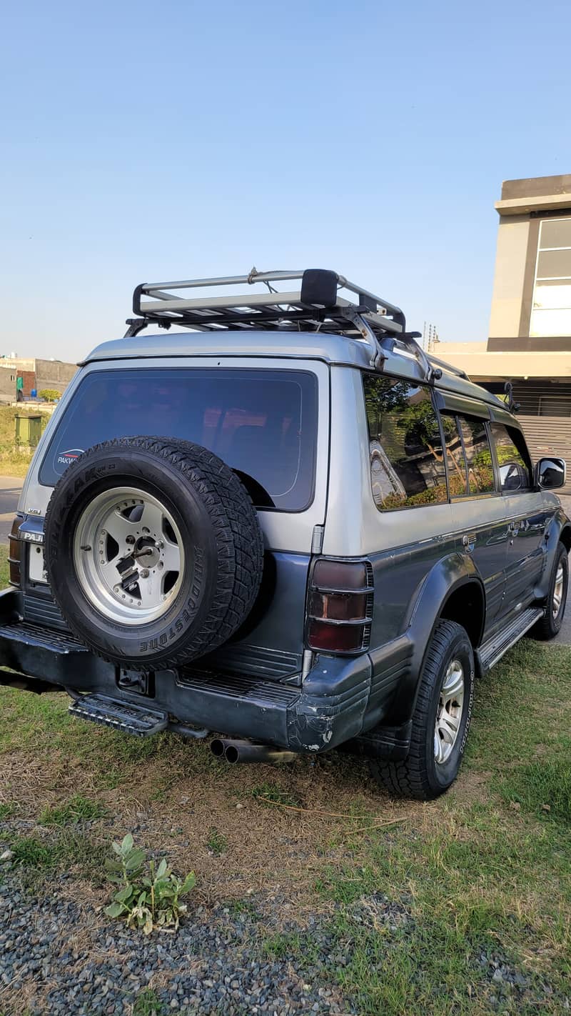 Mitsubishi Pajero 1992 Petrol Automatic 7