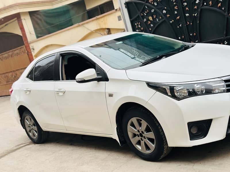 Toyota Corolla Altis 2016 5