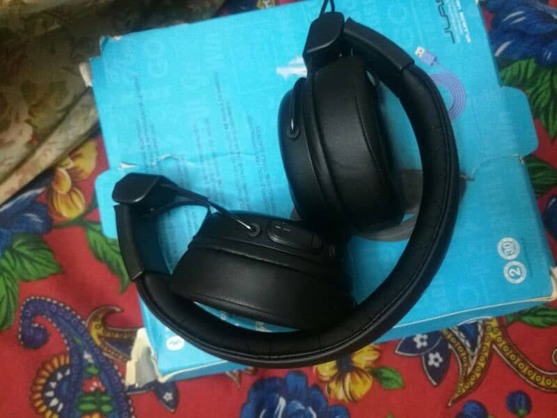 J Lab original headphone 2