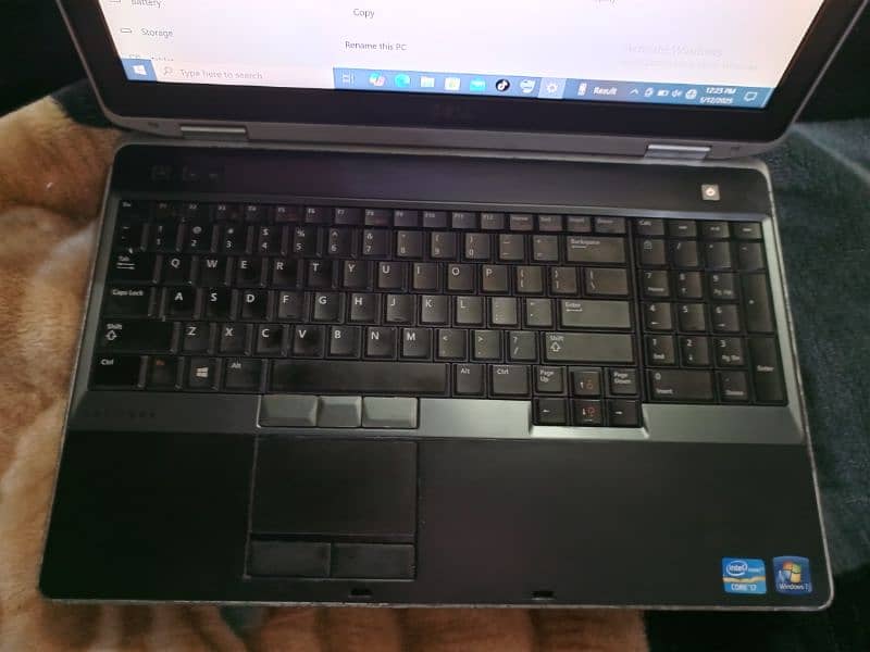 CORE i7 3rd gen Dell laptop 8gb ram 120gb SSD 500gb hhd 1gb Nvidia cad 2