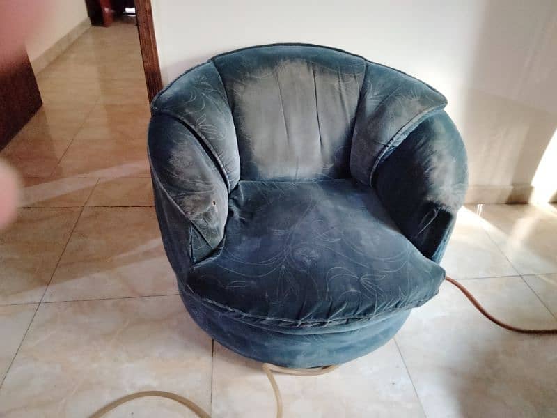 3 seater sofa urgent sale 3