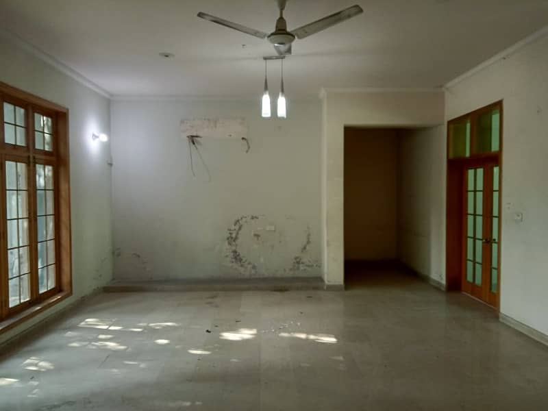 3 KANAL OFFICE USE HOUSE FOR RENT MAIN BOULEVARD JAIL ROAD GULBERG LAHORE 8